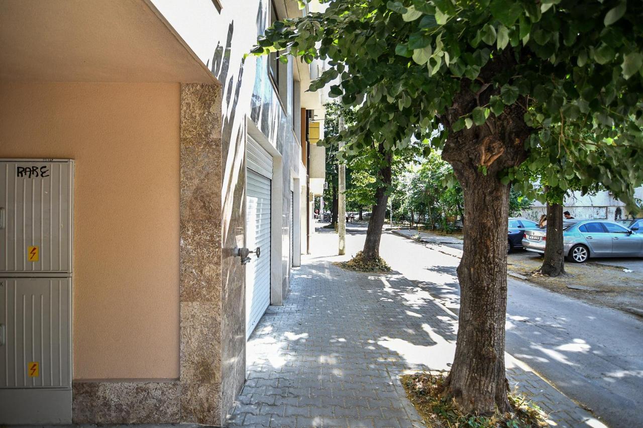 Apartamento Cozy Flats Nearby Center Free Park Area Varna Exterior foto