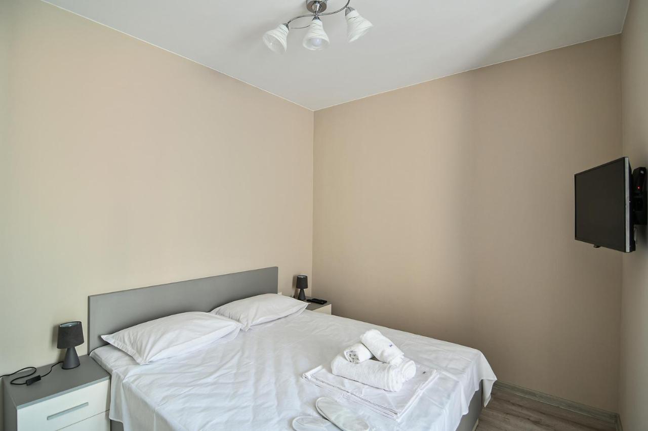 Apartamento Cozy Flats Nearby Center Free Park Area Varna Exterior foto