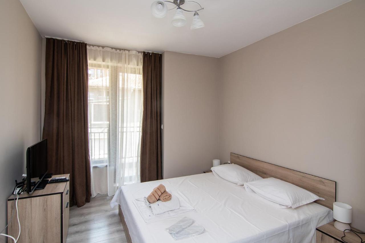 Apartamento Cozy Flats Nearby Center Free Park Area Varna Exterior foto