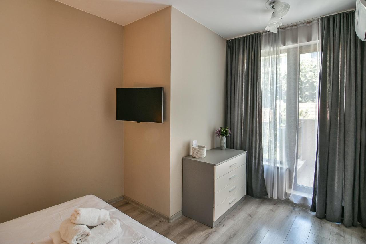 Apartamento Cozy Flats Nearby Center Free Park Area Varna Exterior foto